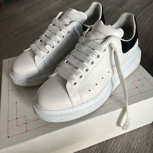 Womens Alexander McQueen Oversized sneaker